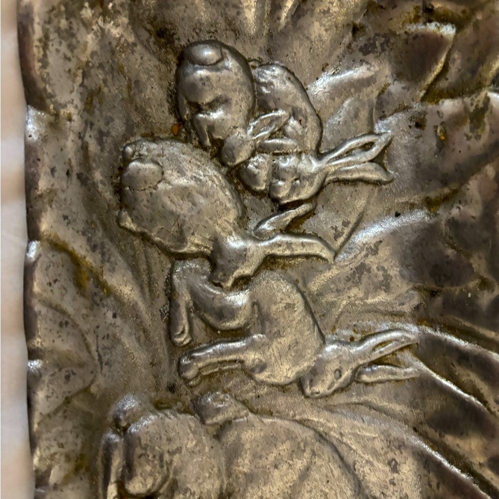 Silver Decorative Tray with Rabbit Design - Picture 2 of 8